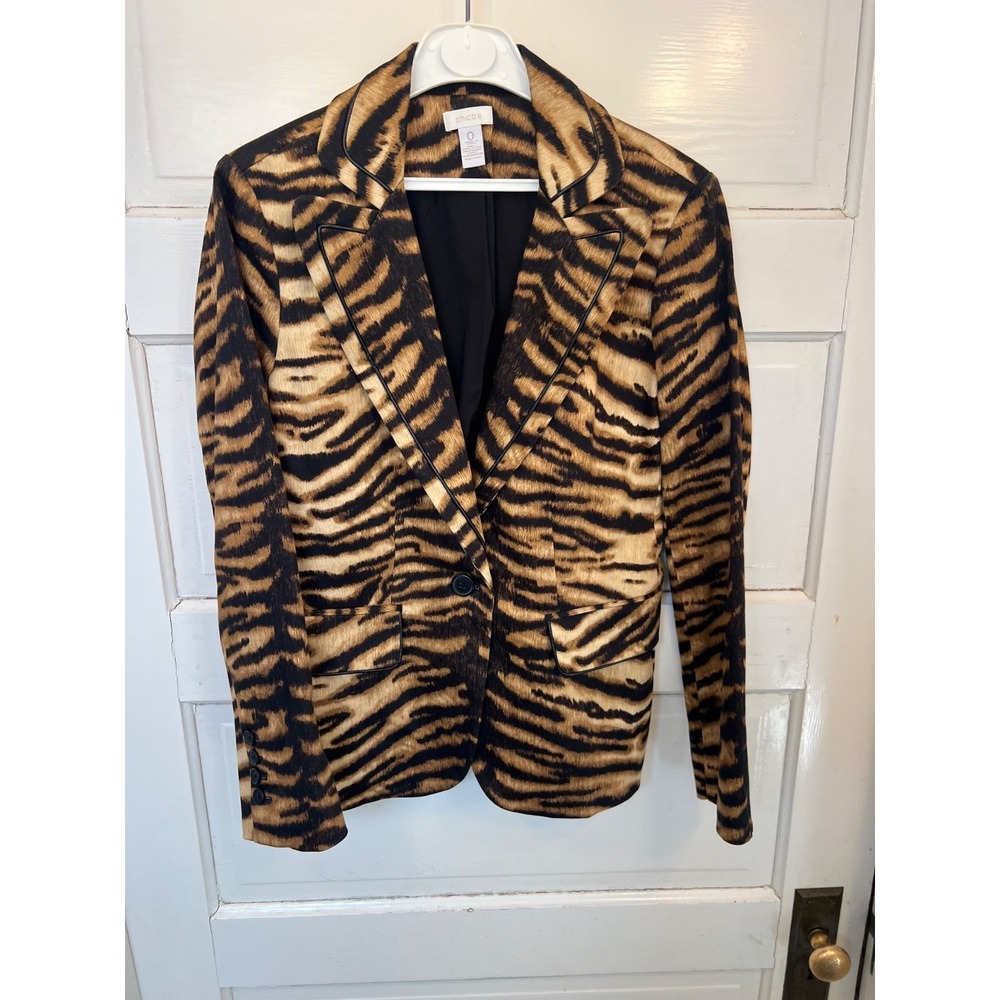 Chicos size 0 Animal Print Jacket Collared Long Sleeve Button lined